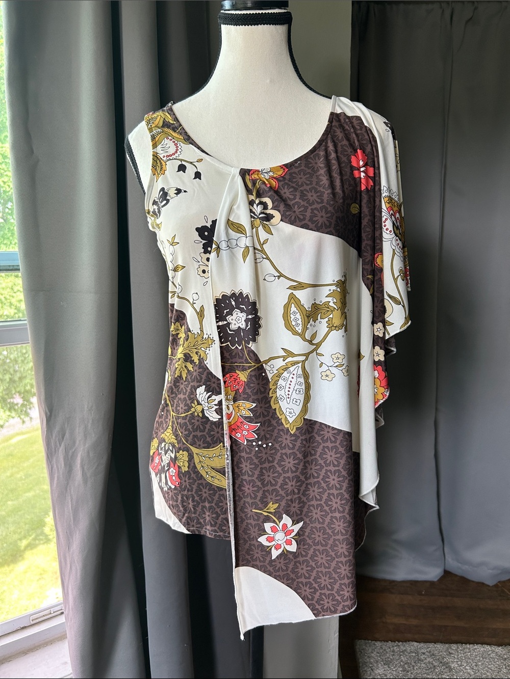 Floral Print Asymmetric One-Shoulder Blouse in Brown and Cream
